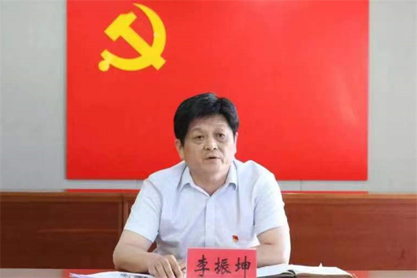 5-6月21日，李振坤同志讲《加强理论武装 强化党性观念》主题教育专题党课。.jpg