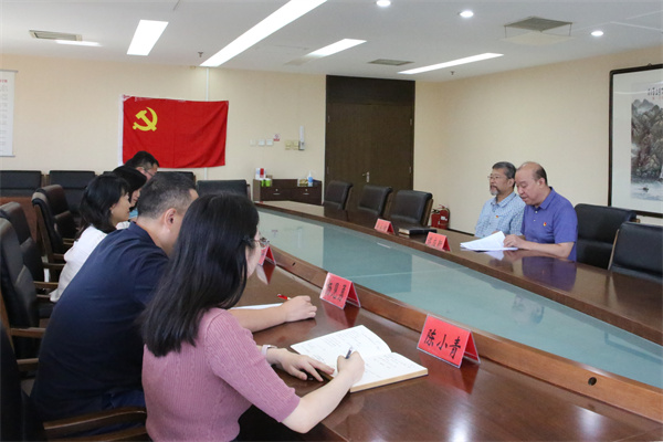1-7月3日，谌应新同志讲《理解把握主题教育总要求 充分发挥好调研室的参谋助手作用》主题教育专题党课。.jpg