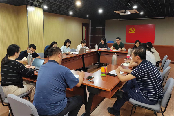 2-7月21日，于良梓同志讲《牢牢把握历史宽度 政治高度 实践维度 扎实推进办公室工作迈上新台阶》主题教育专题党课。.jpg